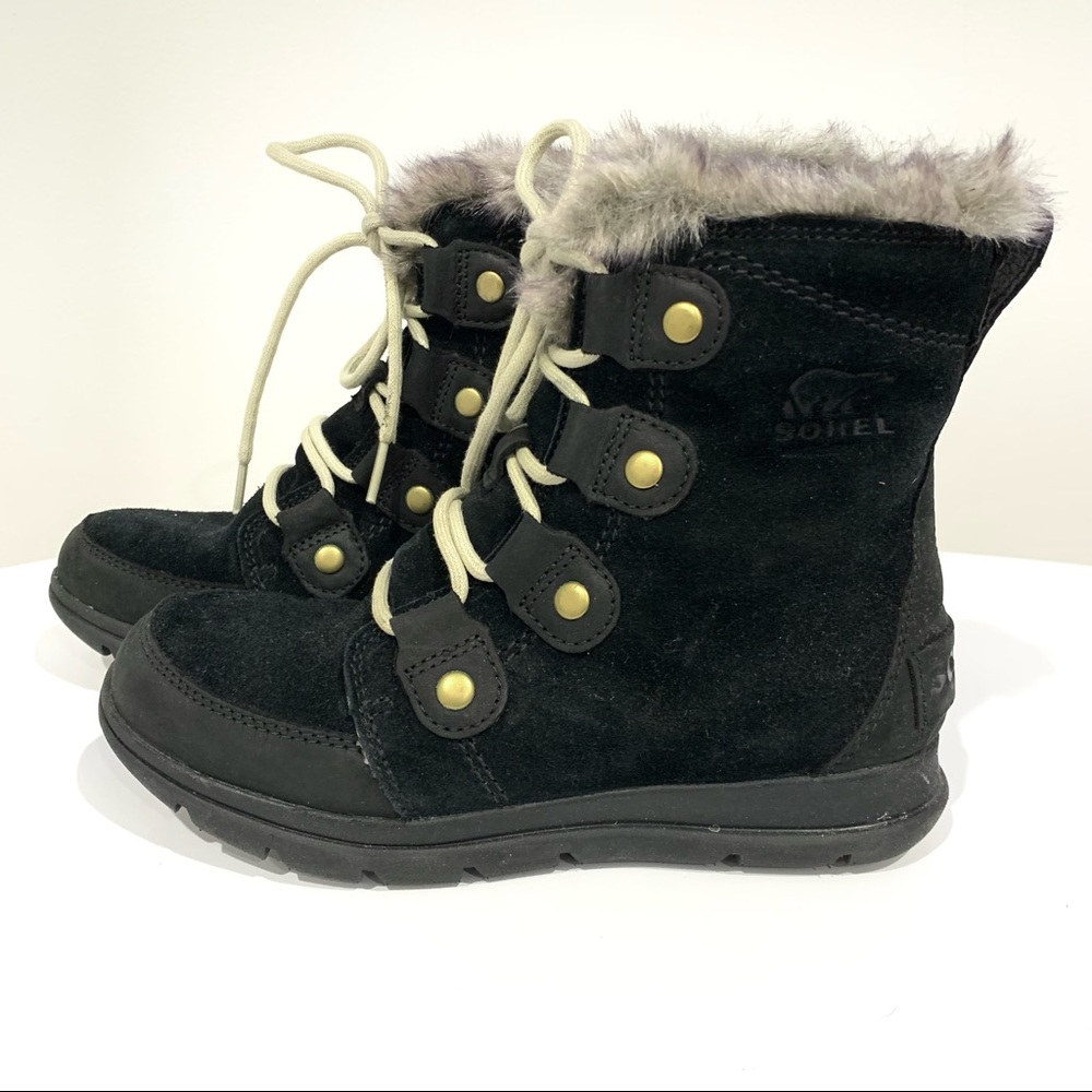Black Sorel explorer Joan Boots